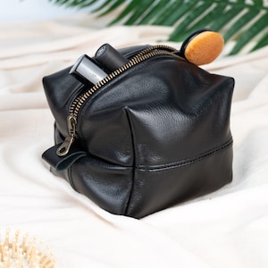 Black Leather Accessory Bag, Cube Zipper Pouch for Makeup and Travel - Cube