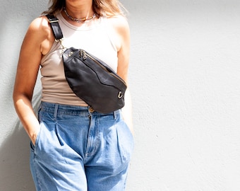 Fanny pack in black leather, large waist bag belt bag hip bag bumbag sling bag bumbag moon bag medium fanny pack gift - Haris fanny pack