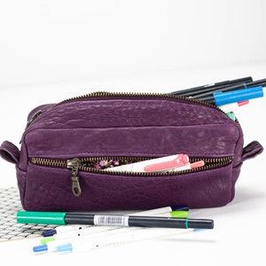 Astuccio portapenne in pelle viola imperiale, astuccio per il trucco, astuccio per cancelleria, astuccio con cerniera Tombow, occhiali, pennarelli, regalo per insegnante - The Brick case
