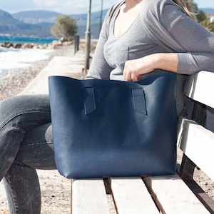 Pebble leather top tote bag