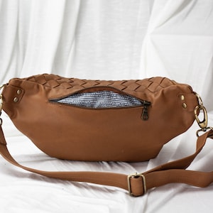 Fanny pack in milk coffee brown hand woven leather, large waist belt hip bag bum bag sling bumbag mothers day gift Haris fanny pack zdjęcie 5