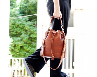 Brown bucket bag in leather, drawstring bag medium purse womens cinch bag  crossbody messenger bag purse crossover small purse - Danae bag