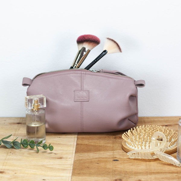 Leather makeup bag in sandy pink, clutch purse accessory bag leather cosmetic pencil toiletry case mothers day gift - Ariadne makeup bag