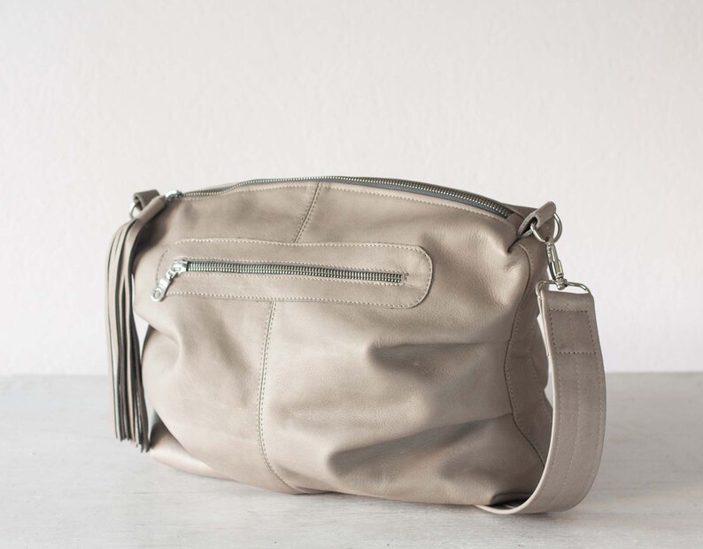 light grey shoulder bag