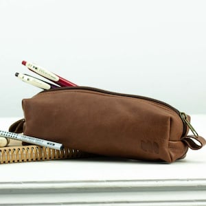 REC case - Astuccio portapenne in pelle color cioccolato, astuccio portaoggetti rettangolare, astuccio portaocchiali, pennarelli, astuccio con cerniera, regalo per collega