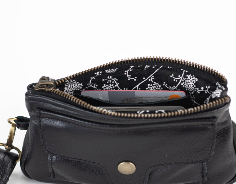 Wristlet leather wallet in black, phone zipper clutch, womens travel passport pouch, zip phone wallet case - Thalia Wallet image 7