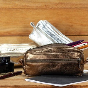 Custodia in pelle in bronzo, argento o oro rosa, astuccio metallico rettangolare, astuccio per accessori, astuccio regalo per trucco, penna e astuccio con cerniera - The Brick Case