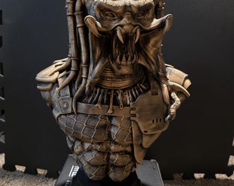 Estatua de Predator de gran tamaño "Nueva combinación alienígena disponible"