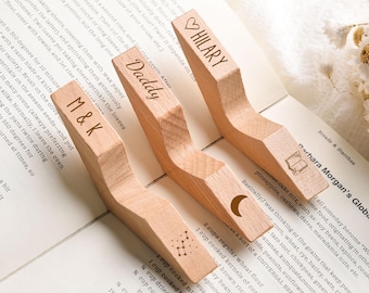 Custom Wood Book Page Holder,Personalized Thumb Page Holder,Wooden Page Spreader,Book Accessories,Back to School Gift,Gift for teacher