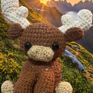crochet moose, crochet plushie, amigurumi plushie, stuffed moose, stuffed animal, moose plushie, stuffed animal crochet, moose stuffie