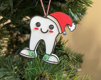 Tooth with a Hat Ornament - Dentist Christmas Gift, Hygienist Christmas Gift, Dental Office Decor, Fun Dental Ornament
