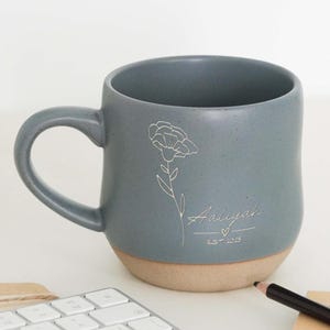 Ceramic 17.5 oz Mug,Custom Birth Flower Mug,Engraved Mug Gift,Personalized Mother&#39;s Day Gifts,Mug For Mom,Mom Mug,Coffee Mugs,Gift for DadPD