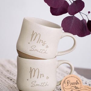 Personalised Mr & Mrs Wedding gift For Couple,Custom Anniversary Gift for Him,Engraved Pottery Mug Engagement Gift for For Bride and GroomPD