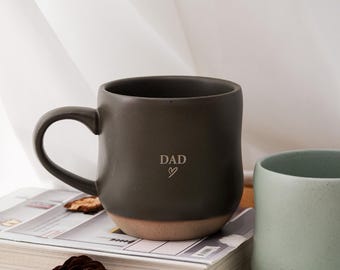 Tasse à café personnalisée drôle pour nouveau père, tasse avec gravure de noms personnalisés, cadeau pour premier papa, cadeau de baby shower, cadeau de fête des pères, cadeau de parents. DP