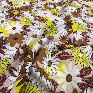 Tecido de algodão viscose amarelo-marrom com margaridas – Estampa floral leve para vestidos | 150 cm de largura