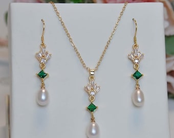 Emerald Freshwater Pearl Earrings Pearl Necklace Pearl Wedding Jewelry Set Bridal Earrings Bridesmaids Gift For Her Art Deco Dangle Earrings