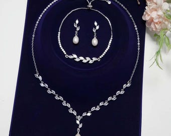 Freshwater Pearl Jewellery Set Dainty Pearl Drop Earrings Pearl Necklace CZ Leaf Bride Bridal Wedding Jewelry Gift For Her Bridesmaid