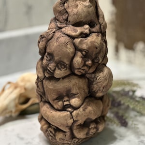 Haunted Doll Vase: Unique Ceramic Gothic Mod Decor
