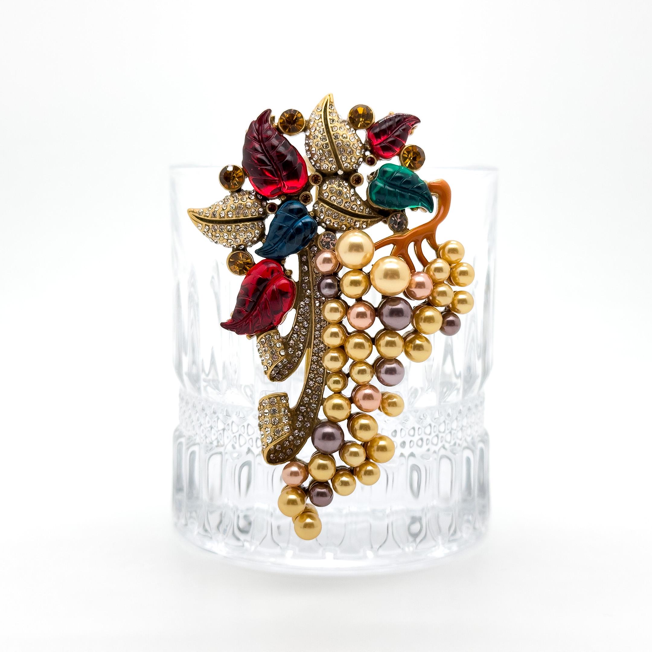 Louis ROUSSELET – collier vintage 8 rangs perles nacrées – Galerie d