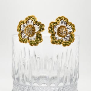 French vintage stylish flower earrings, 3D flower earrings, countryside earrings, elegant earrings, versatile earrings, women&#39;s earrings