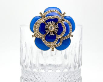 Vintage blue enamel flower brooch, minimalist brooch, 3D flower brooch, fashionable brooch, elegant brooch, women’s brooch