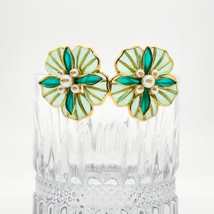 French vintage green floral earrings, 3D floral earrings, elegant earrings, fashionable earrings, versatile earrings, earrings for women