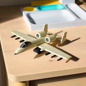 A-10 wrattenzwijnkitkaart: een eenvoudig te bouwen model van een iconisch vliegtuig zonder lijm!