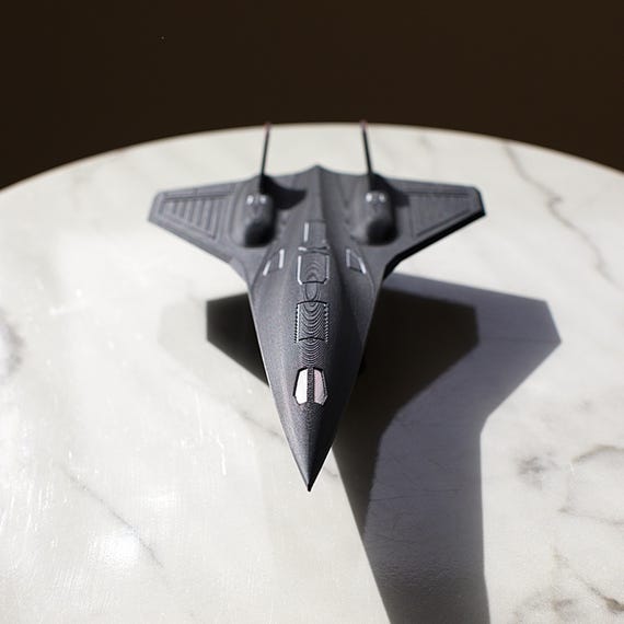 Darkstar Kit Card: A No-glue, Easy-to-build Model of an Iconic