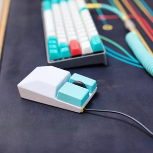 The Pointer One: A Vintage Retro-style Computer Mouse - Etsy