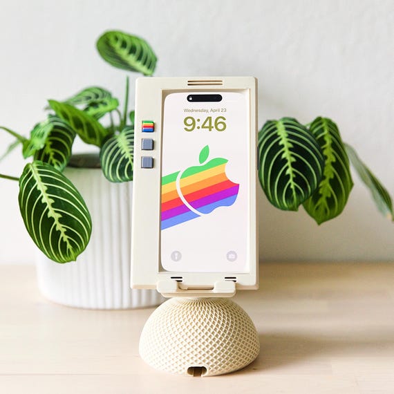 レトロなMacintosh風iPhoneケース：クラシックなAppleコンピュータ