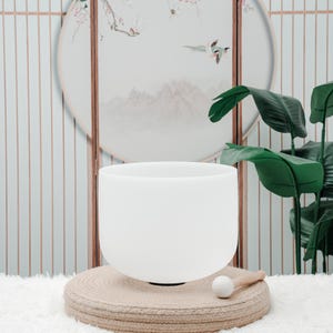 432Hz 10&quot; E Note White Crystal Singing Bowl – Solar Plexus Chakra Frosted Quartz Bowl for Meditation, Yoga, Sound Bath, Spiritual Gifts