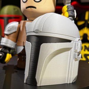0130 The Chunkalorian – Star Wars Mandalorian Chunker Figurine | 3D Printed Collectible | Geeky Gift for Sci-Fi Fans image 9