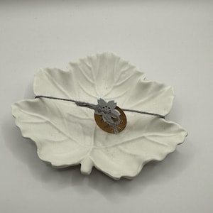 Schale Ahornblatt aus Raysin Art. Nr. 036