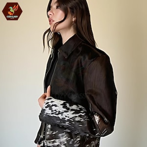 Maßgeschneiderte Rindsleder Hair-On-Hide Fransen Lederjacke für Frauen Handgefertigte Damenjacke im westlichen Stil Boho Cowgirl Fransen Mantel Jacke