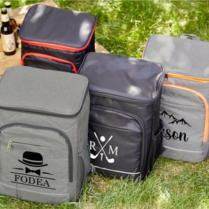 パーソナライズされた花婿の付添人用クーラーバックパック、カスタムランチクーラーバックパック、花婿の付添人へのギフト、ハイキング用クーラーバックパック、ゴルフ用ビールクーラー、彼へのギフト