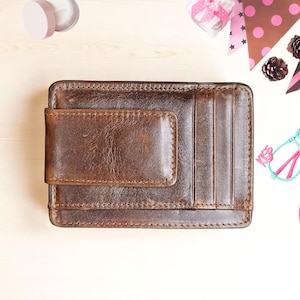 Men’s RFID Slim Wallet – Genuine Leather Front Pocket Wallet with Magnetic Money Clip, Minimalist Design, ID & Card Holder