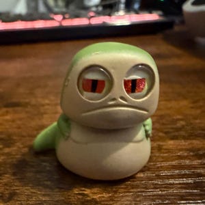 Jabba the Hutt Doorables Figure | Star Wars Mini Collectible Toy | Cute Alien Villain Figurine | Small Desk Decor Gift for Fans Display