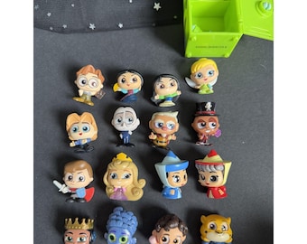 Disney Doorables Figures with Tinker Bell Locker Accessories