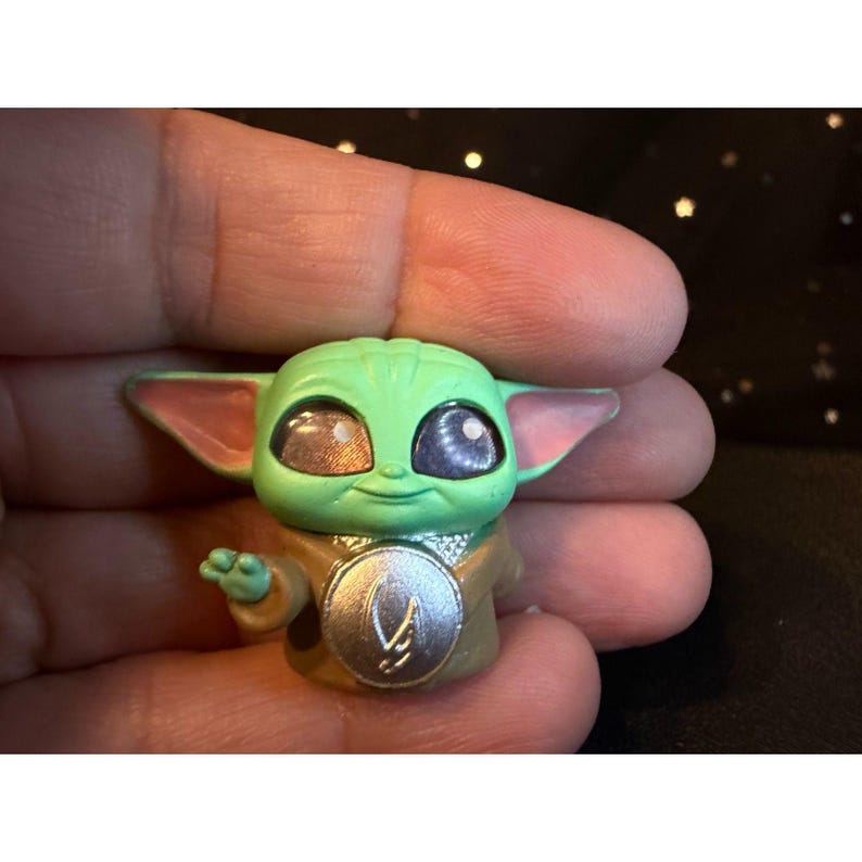 Star Wars Doorables Grogu Figure, Baby Yoda Mini Mandalorian Collectible image 1