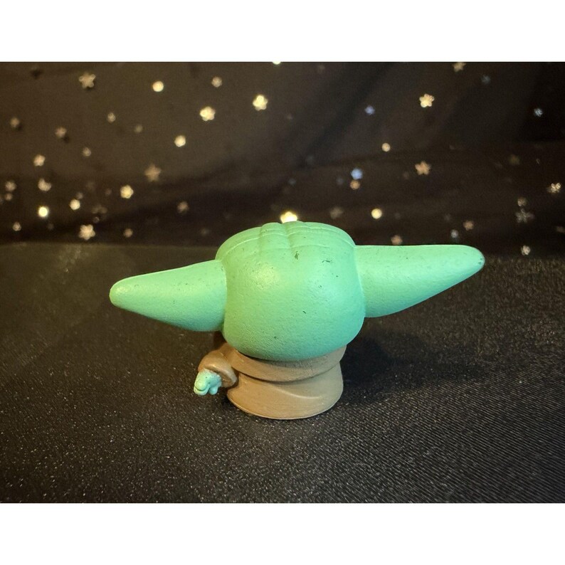 Star Wars Doorables Grogu Figure, Baby Yoda Mini Mandalorian Collectible image 3