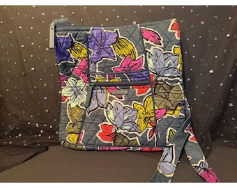 Vera Bradley Hipster Axelremsväska Falling Flowers Pensionerad 2017