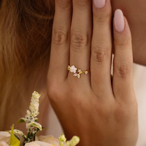 Dainty Mother of Pearl Cherry Blossom Branch Ring, Gold Floral Ring, Leaf Stackable Ring, Delicate Flower Ring, Gift for Her, Christmas Gift