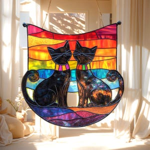 Regenbogen-Katzenpaar-Faux-Buntglas-Acryl-Suncatcher, LGBTQ-Fenster-hängendes Dekor, Jahrestagsgeschenk für Katzenliebhaber und Stolz-Anhänger