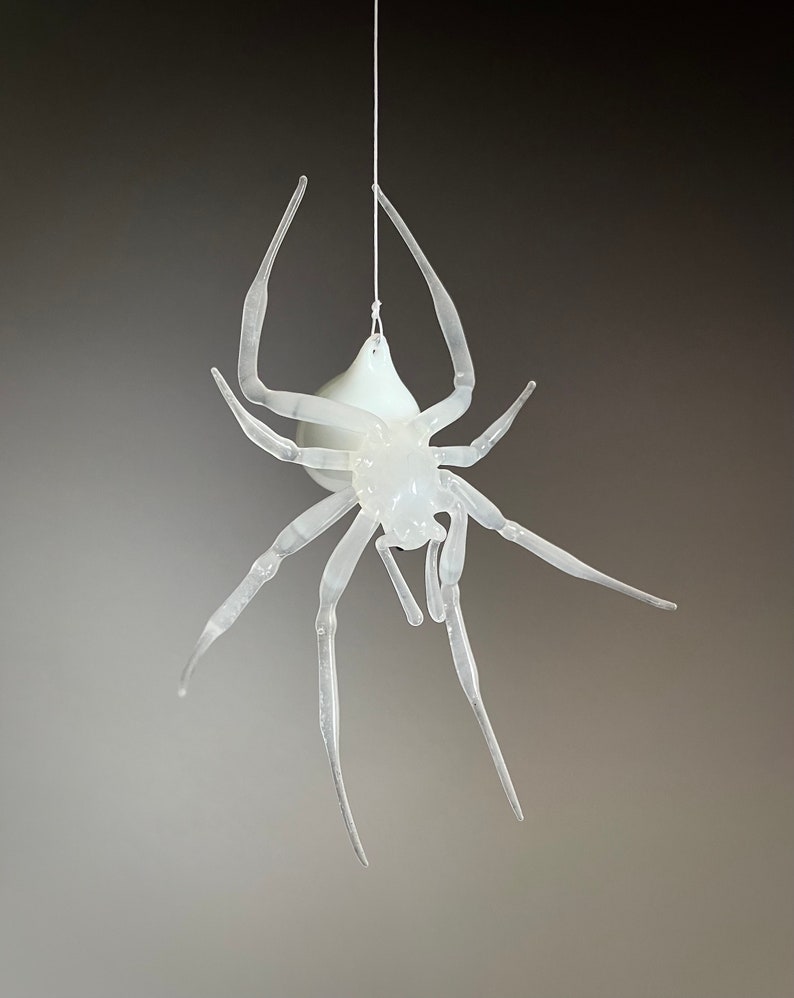 Art Glass White Spider Sculpture Bild 2