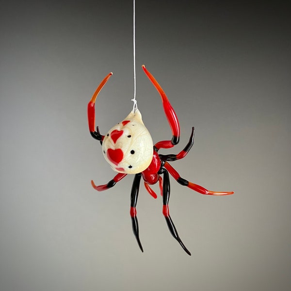 Art Glass Queen of Hearts Spider Sculpture