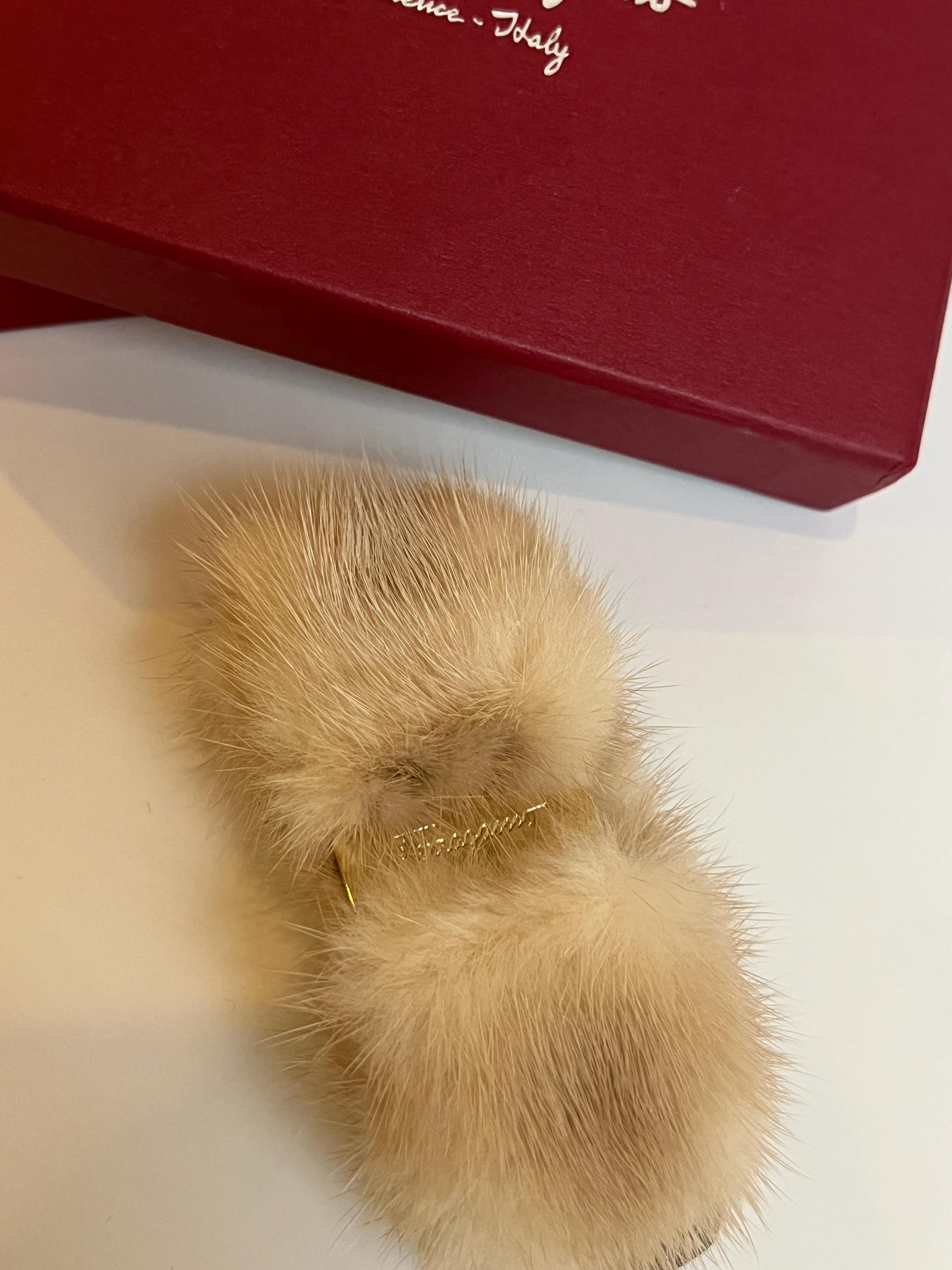 Rare Vintage Salvatore Ferragamo Mink Fur Hair Clip Barette  display picture 1