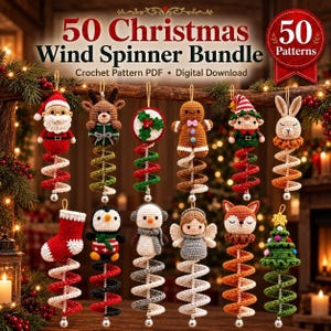 Könnte beinhalten: Ein digitales Download-Paket mit 50 Häkelanleitungen für weihnachtliche Windspiele. Das Bild zeigt 12 gehäkelte Ornamente, darunter ein Weihnachtsmann, Rentier, Stechpalme, Lebkuchenmann, Elf, Hase, Socke, Pinguin, Schneemann, Engel, Fuchs und Weihnachtsbaum.