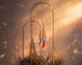Teardrop Crystal Plant Stake, Arch Plant Suncatcher, Brass Garden Jewelry, Window Light Catcher, Sun Catcher for Potted Plants