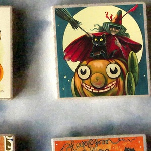CONJUNTO de 6 presentes de ímãs de arte em madeira de bruxa de Halloween - lua cheia, abóbora, cartão postal vintage, vassoura, gato preto #9