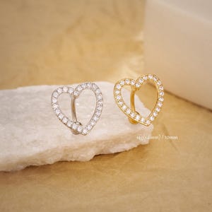 14G Belly Button Ring/Paved CZ Heart Navel Barbell /Reverse Belly Ring Top Down/Navel Ring/Belly Button Piercing Jewelry/Curved Barbell/Gift